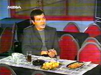 Ο Τζίμης Πανούσης στον Σταύρο Θεοδωράκη (1999)