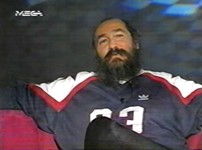 Ο Τζίμης Πανούσης στον Σταύρο Θεοδωράκη (1999)
