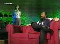 Ο Τζίμης Πανούσης στον Σταύρο Θεοδωράκη (1999)