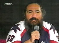 Ο Τζίμης Πανούσης στον Σταύρο Θεοδωράκη (1999)