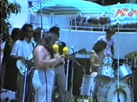 Οι Μουσικές Ταξιαρχίες στα Δελφίνια (Κάλαμος) Οι Μουσικές Ταξιαρχίες στα Δελφίνια (Κάλαμος)