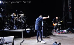 Ο Τζίμης Πανούσης στο 6ο Φεστιβάλ Πόζαρ στο Λουτράκι Αλμωπίας Ο Τζίμης Πανούσης στο 6ο Φεστιβάλ Πόζαρ στο Λουτράκι Αλμωπίας