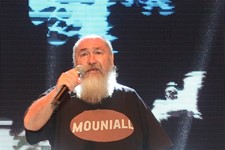 Ο Τζίμης Πανούσης στο 39ο River Party στο Νεστόριο Καστορίας Ο Τζίμης Πανούσης στο 39ο River Party στο Νεστόριο Καστορίας