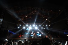 Ο Τζίμης Πανούσης στο 39ο River Party στο Νεστόριο Καστορίας Ο Τζίμης Πανούσης στο 39ο River Party στο Νεστόριο Καστορίας