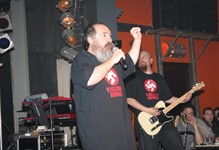 Ο Τζίμης Πανούσης στα Τρίκαλα, 03/02/2007 (φώτο: Ν. Μουτσίκας) Ο Τζίμης Πανούσης στα Τρίκαλα, 03/02/2007 (φώτο: Ν. Μουτσίκας)