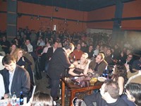 Ο Τζίμης Πανούσης στα Τρίκαλα, 18/02/2006 (φώτο: Νίκος Μουτσίκας)