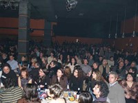 Ο Τζίμης Πανούσης στα Τρίκαλα, 18/02/2006 (φώτο: Νίκος Μουτσίκας)