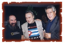 Τζίμης Πανούσης, Γρηγόρης Ψαριανός, Νίκος Οικονόμου στην παρουσίαση δίσκου για τον Τσε Γκεβάρα, 2002