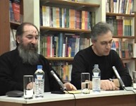 Στο βιβλιοπωλείο Παιδεία στο Βόλο, 22/02/2006 Στο βιβλιοπωλείο Παιδεία στο Βόλο, 22/02/2006