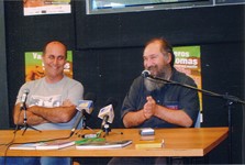 Ο Τζίμης Πανούσης στη Λευκωσία, 2006 Ο Τζίμης Πανούσης στη Λευκωσία, 2006