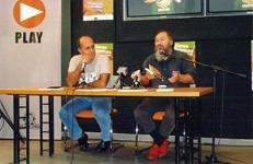 Ο Τζίμης Πανούσης στη Λευκωσία, 2006 Ο Τζίμης Πανούσης στη Λευκωσία, 2006